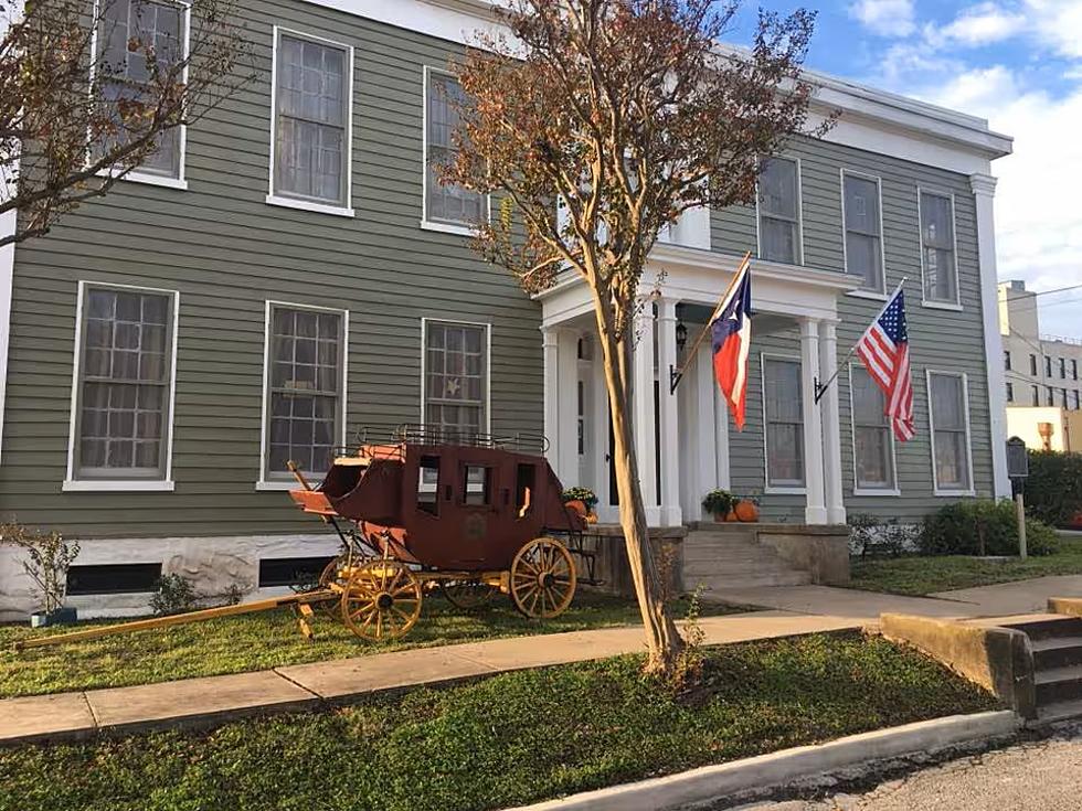 This Texas Airbnb Is Actually Proud Of The Fact That It&#8217;s Haunted