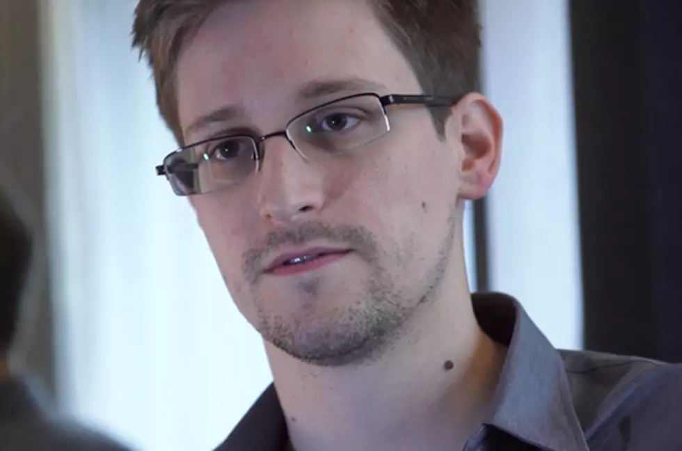 Snowden — Man Without a Country