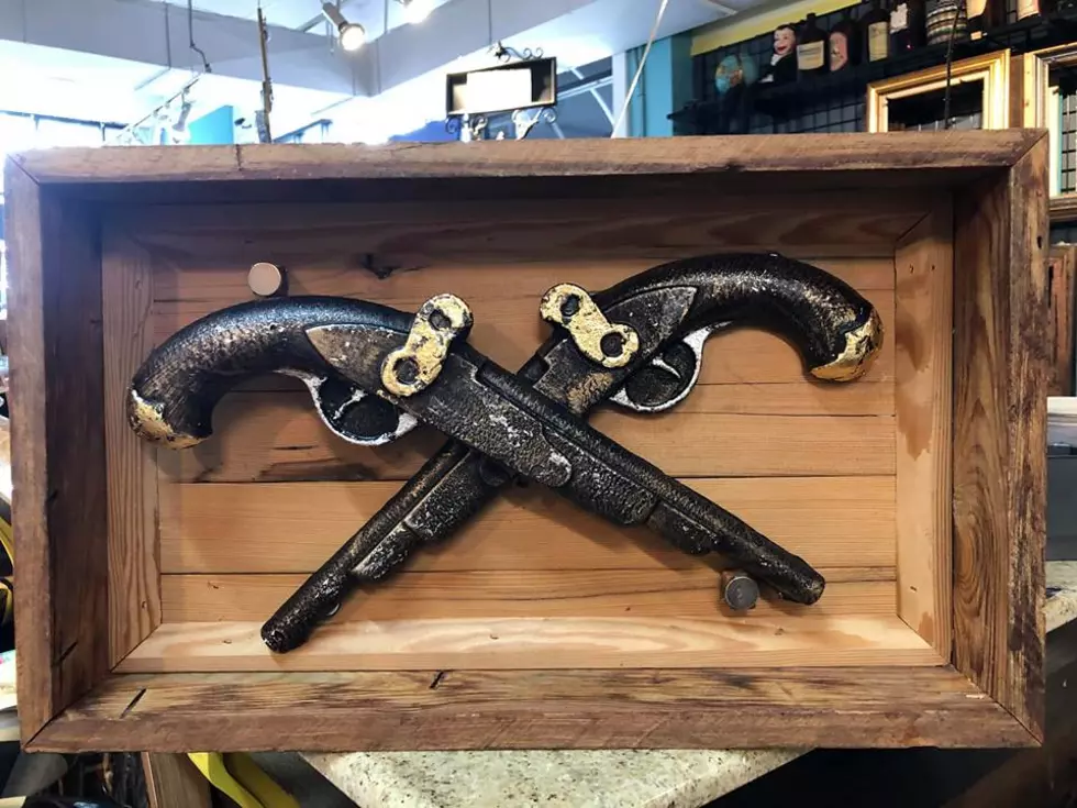 Local Art: Legendary Lafitte Bridge Crossed Pistols Replicas