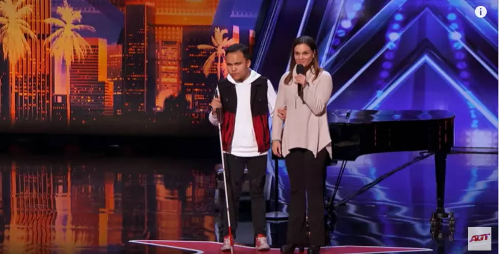 Autistic And Blind Kodi Lee Wows The AGT Judges