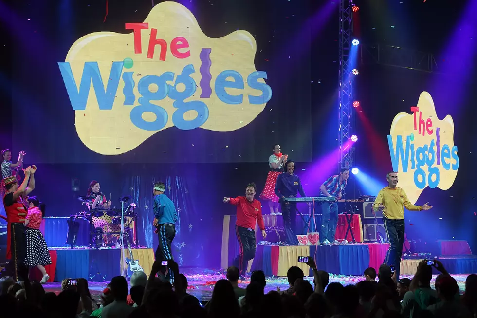 The Yellow Wiggle Had A Heart Attack On Stage