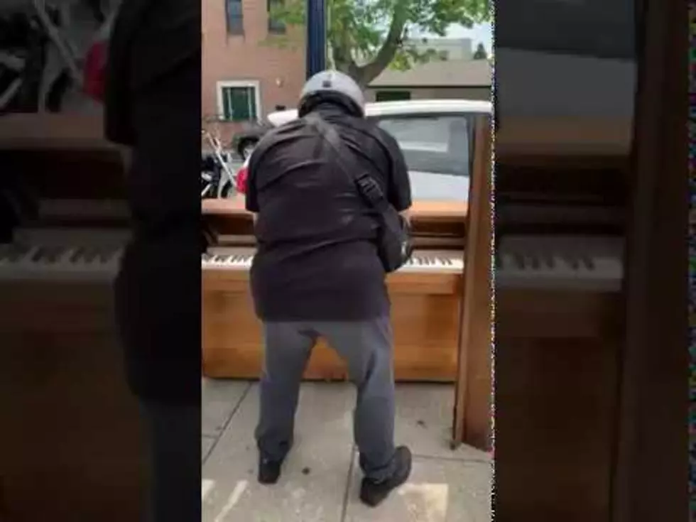 Billy Joel Found an Old Piano on the Street, So He Played It
