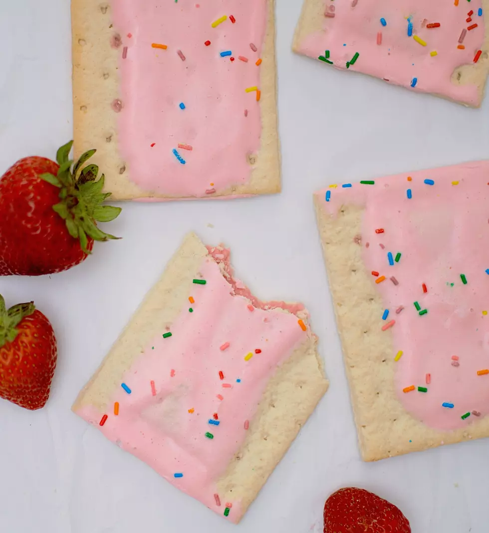 Louisiana: Win $15,000 For Building Pop-Tart House For Christmas