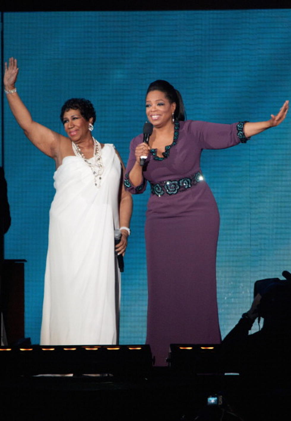 Aretha Bids Farewell To Oprah