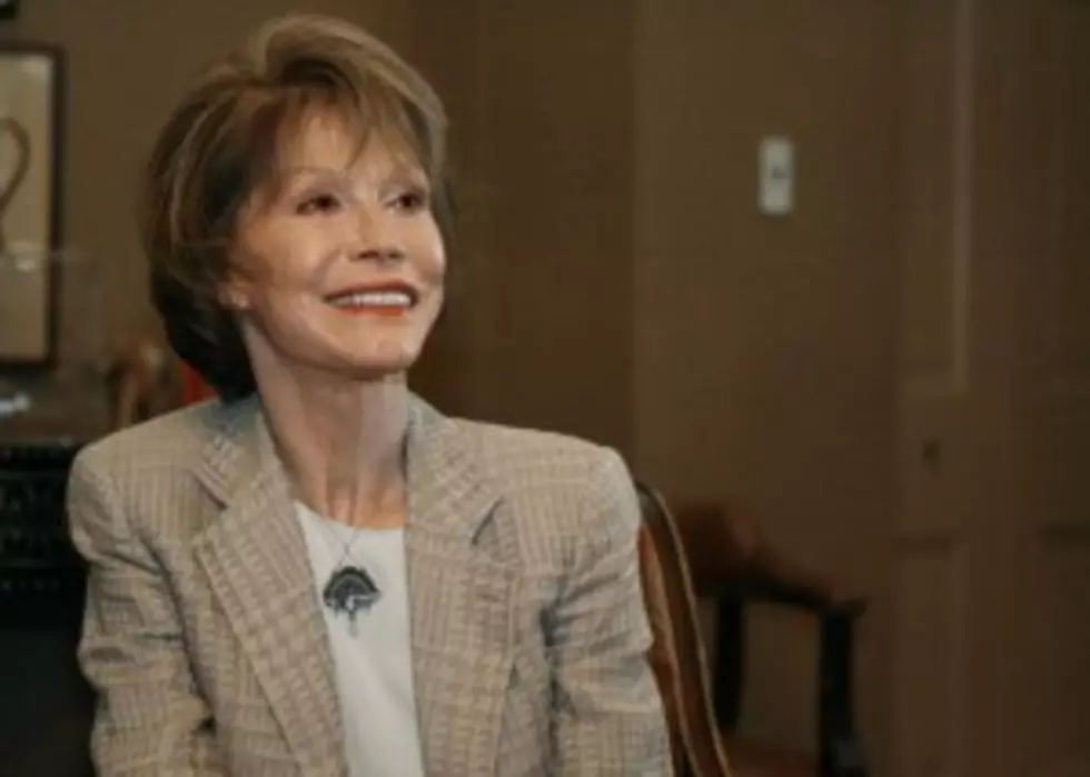 Mary Tyler Moore To Have Surgery