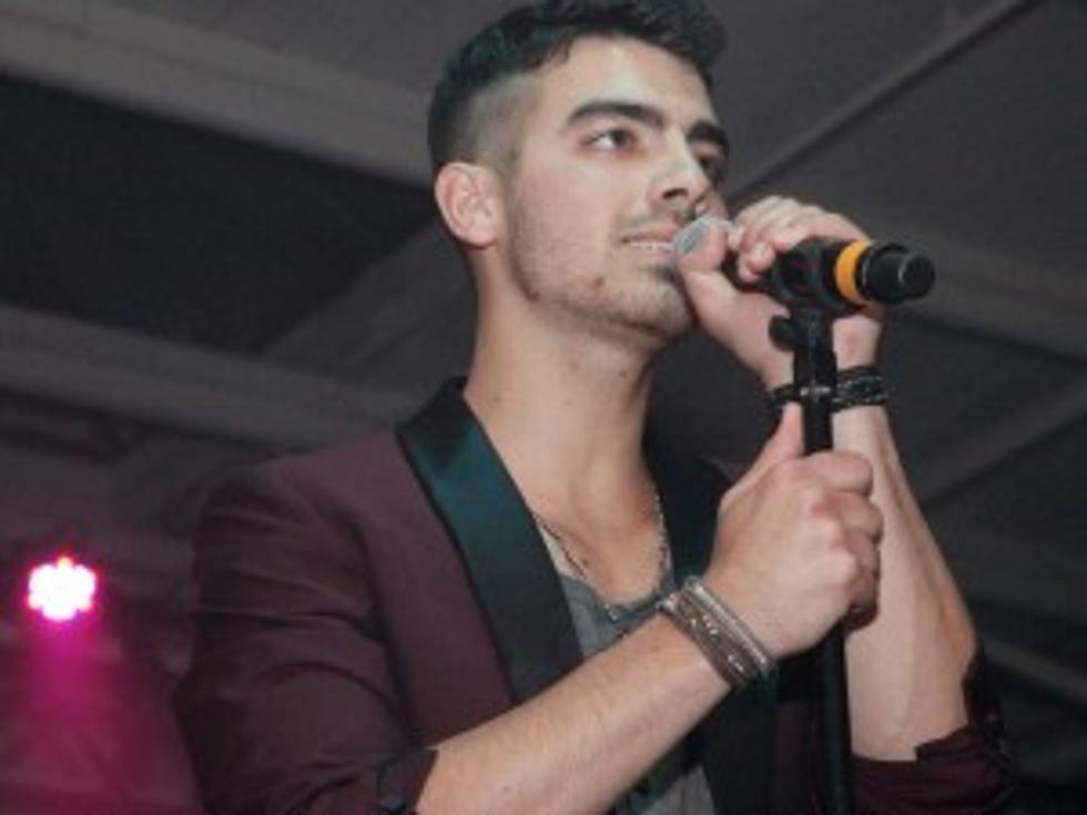 Joe Jonas Booed, Hit by Mini-Basketballs at Brooklyn Event