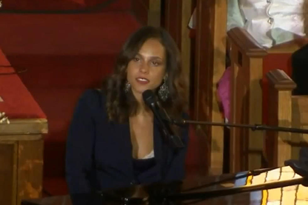 Watch Alicia Keys Perform at Whitney Houston’s Funeral