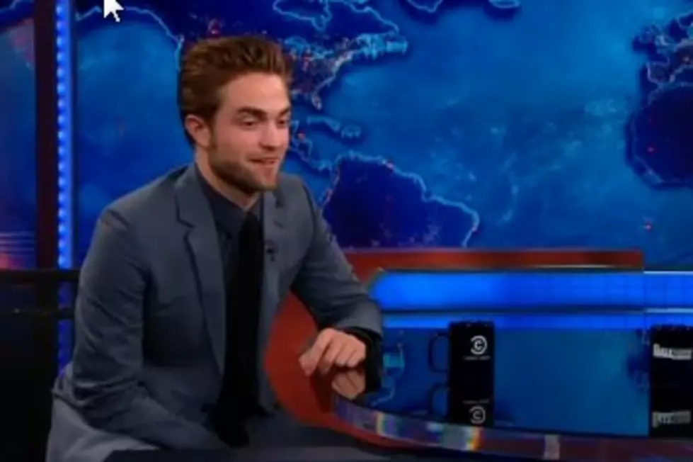 Twilight’s Robert Pattinson On The Jon Stewart Show [VIDEO]