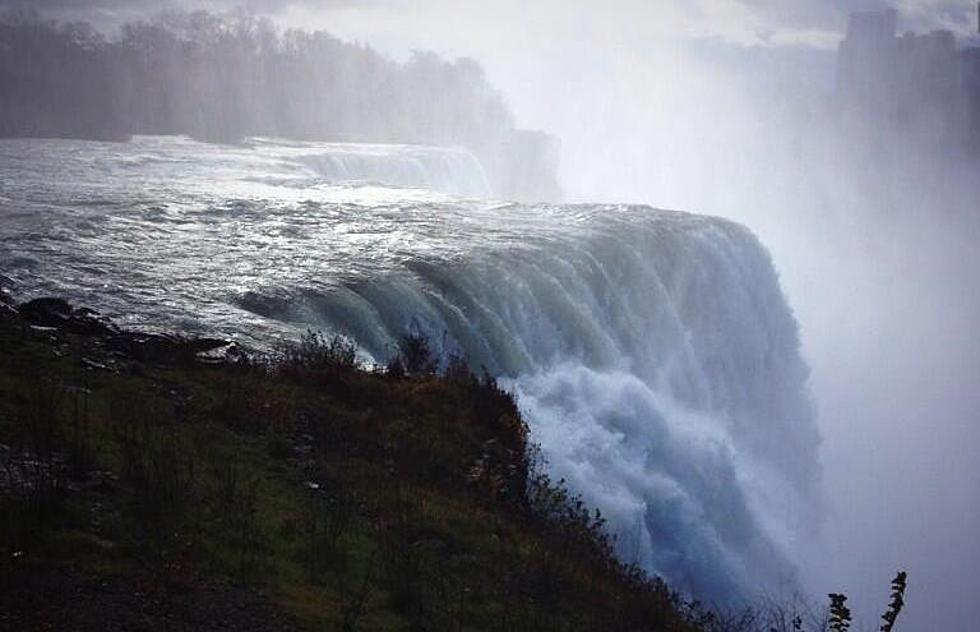 Which Side Of Niagara Falls Is Prettier? [PICTURES]