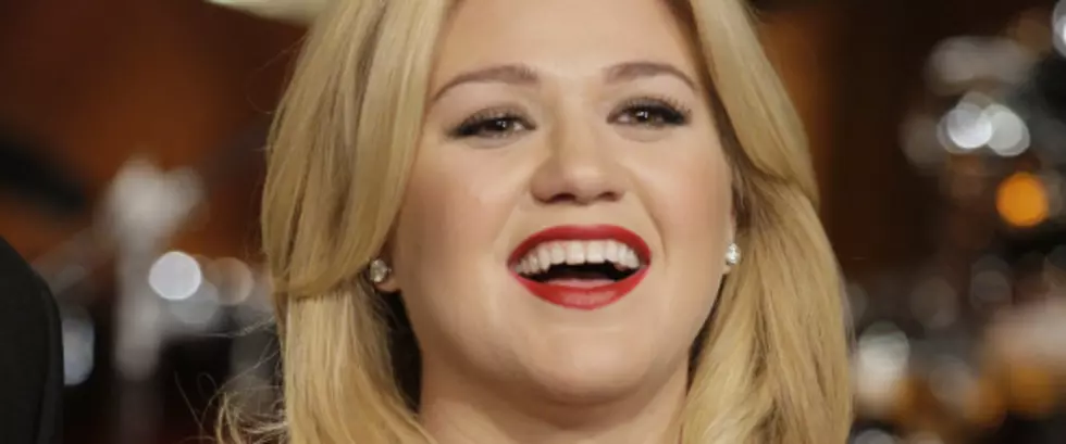 Kelly Clarkson Expecting First Child