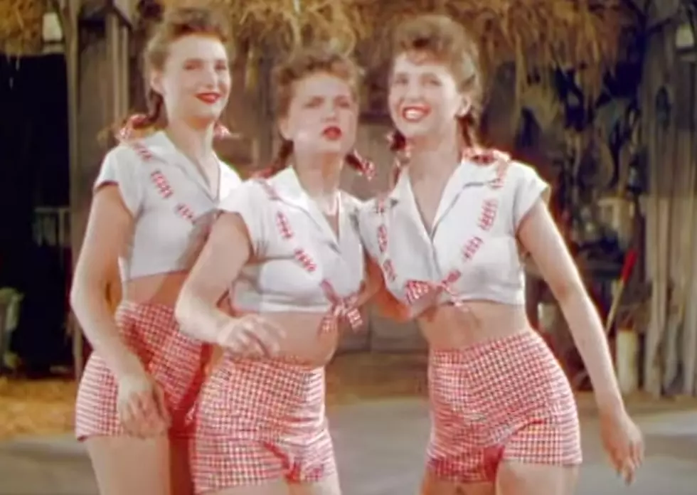 Creepy Singing And Dancing From 1944 [VIDEO]