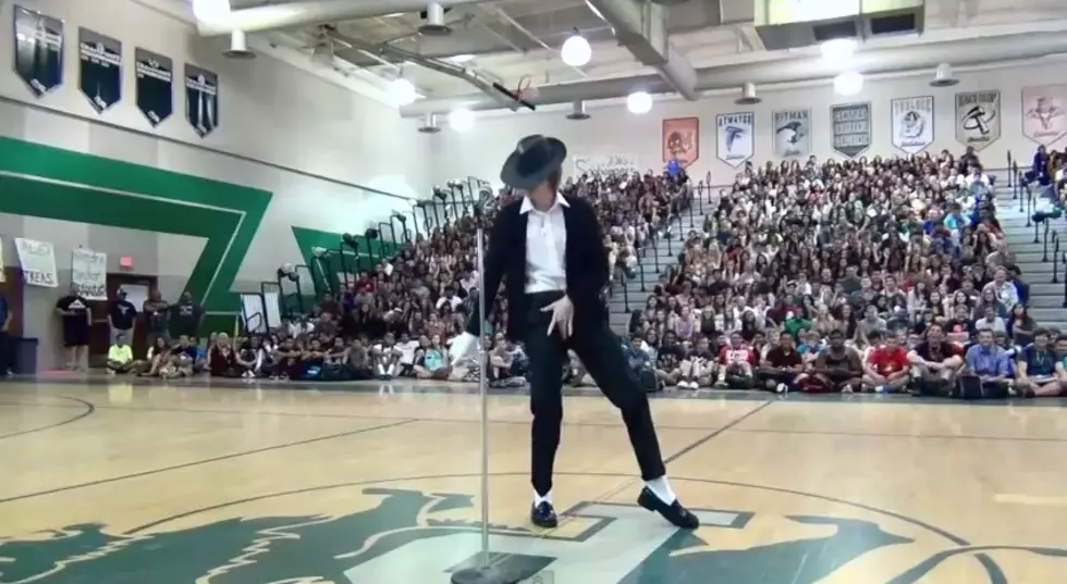 High School Student Dances EXACTLY Like Michael Jackson At Talent Show [VIDEO]