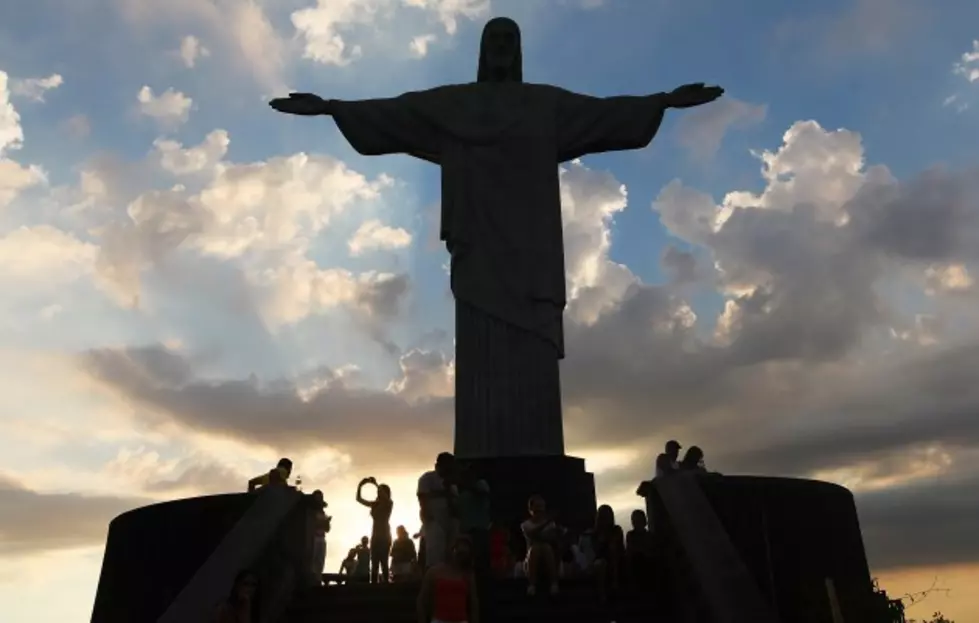 Epic Selfie From The Top Of Christ The Redeemer Statue In Rio de Janeiro [PICTURES/VIDEO]
