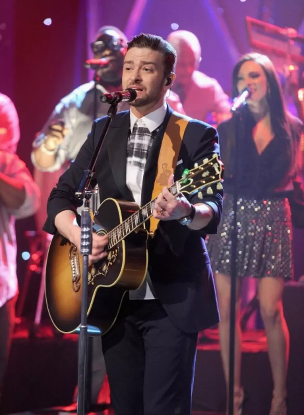 Justin Timberlake Toasts A Buffalo Legend At First Niagara Center Show [VIDEO]
