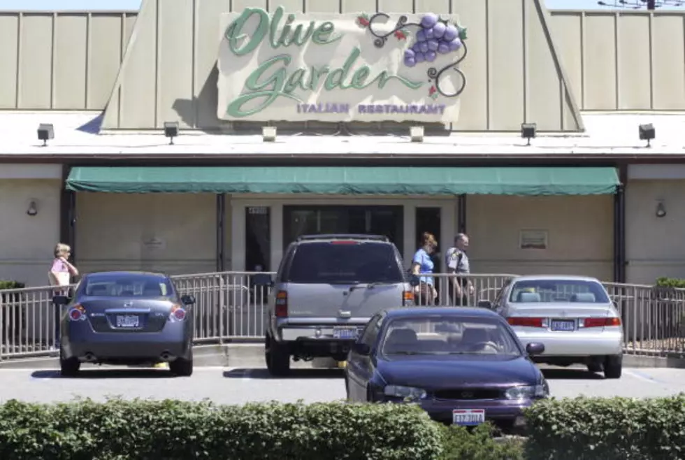 Pastor Eats At Olive Garden For 95 Days In A Row &#8212; What WNY Joint Could YOU Eat At Every Day?