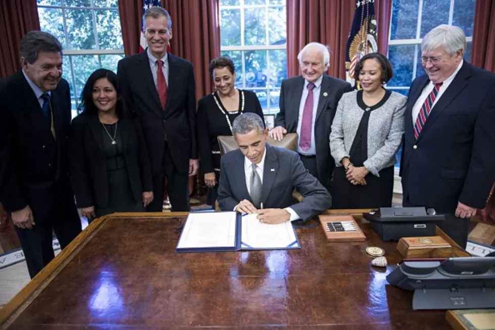 Obama Orders Paid Family Leave 