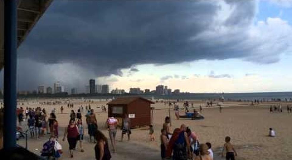 Watch Storms Approach a Chicago Beach in Time-Lapse Photography [VIDEO]