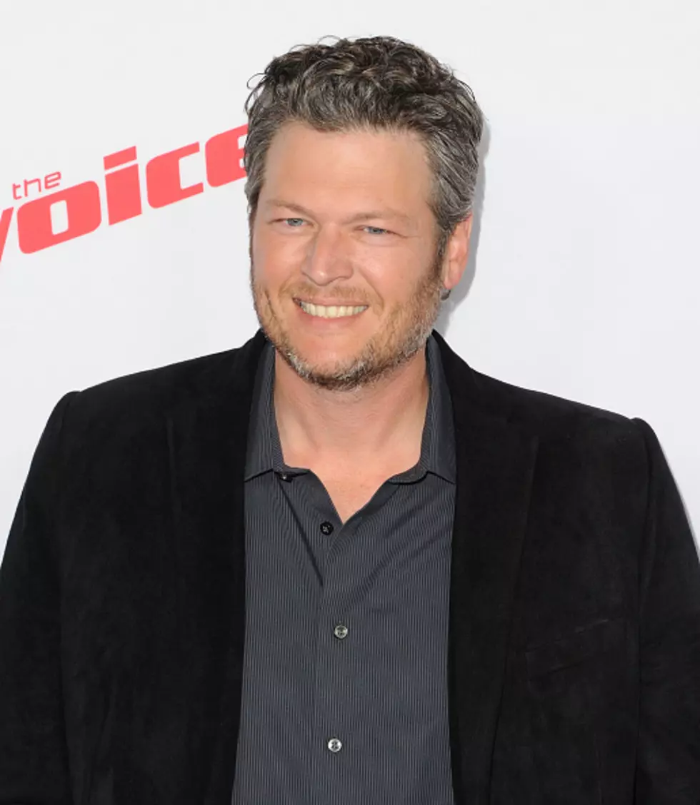 Gwen + Blake Flirt During the First Live Show of &#8216;The Voice&#8217; Since the Big Reveal [VIDEOS]