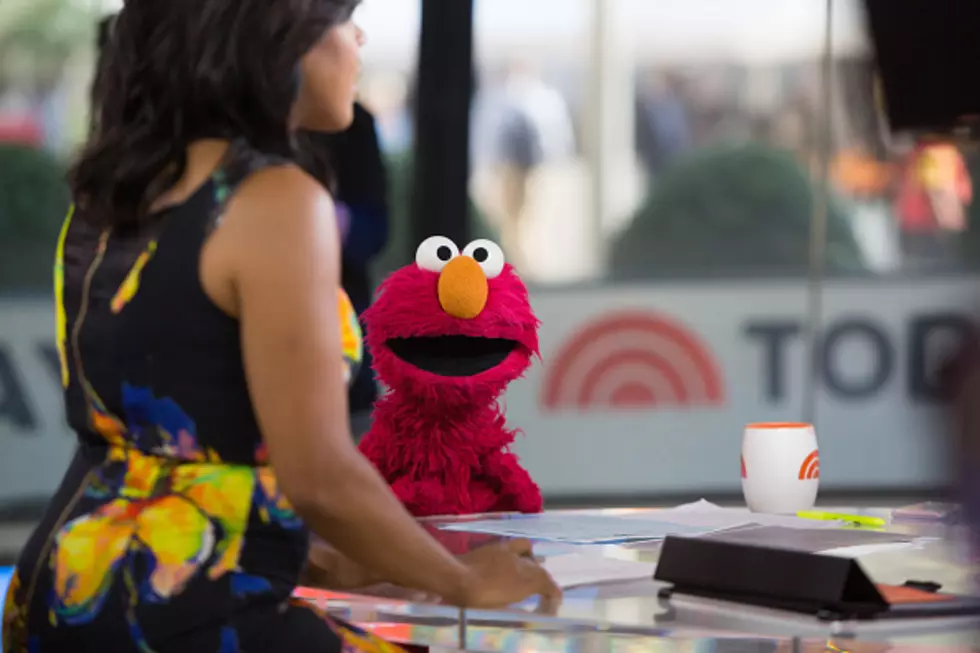 Look Who Has Been The Voice of Elmo Since 1985! Watch Him in Character LOL [VIDEO]