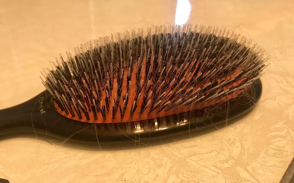 This Amazing Tool Will Make Your Brushes Brand New