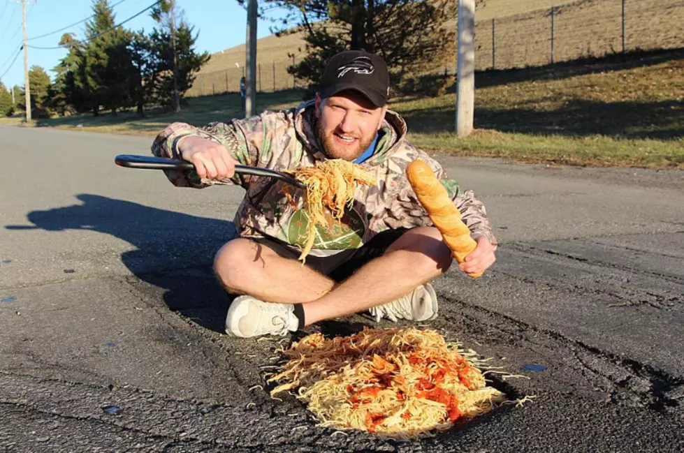 LOOK: The &#8216;Potholeville&#8217; Sign in Hamburg Now Says &#8216;Thank You&#8217; Haha