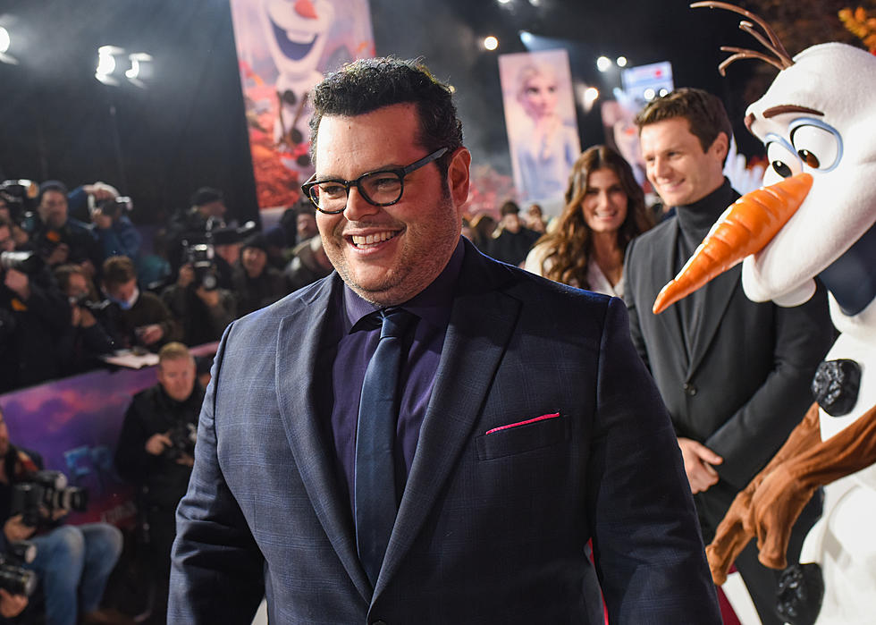 Frozen's Josh Gad Is Reading Books To Kids On Twitter