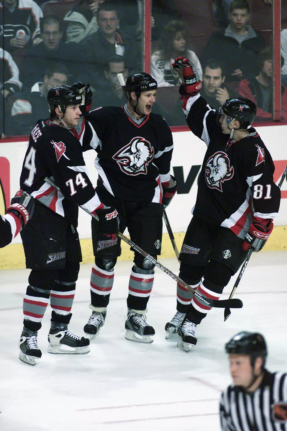 Buffalo Sabres Bringing Back Black And Red Jersey This Month