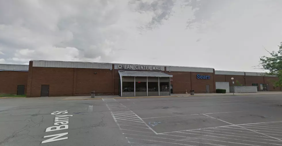 Check The Inside Of This Mostly Empty Mall In Western New York