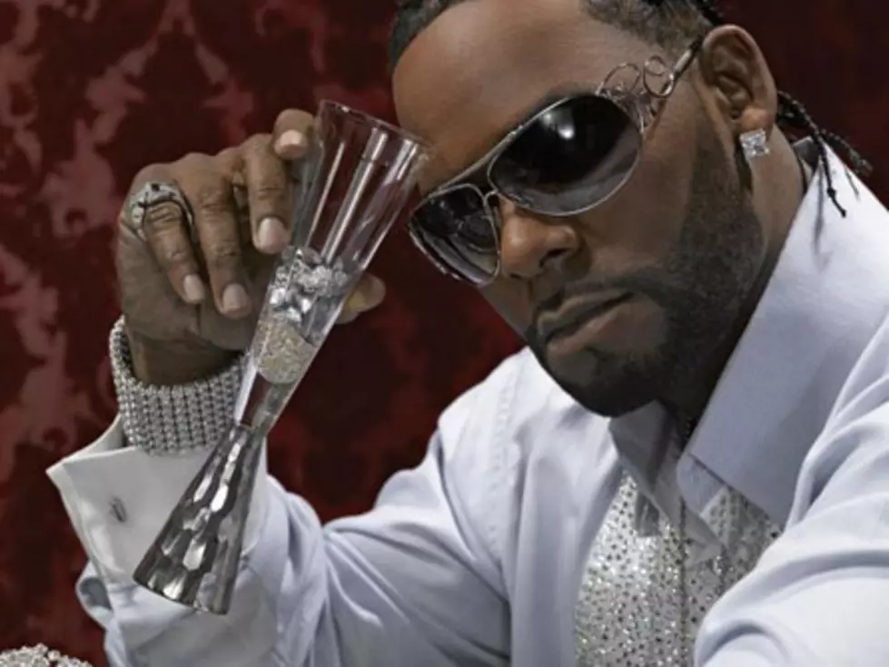 R. Kelly To Release Tell-All Autobiography : “Trapped In The Closet” 1-22 [VIDEO]