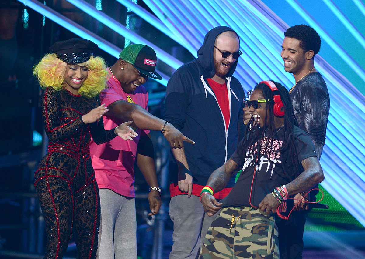 Lil Wayne Nicki Minaj and Drake Clowning Behind the Scenes [VIDEO, NSFW]