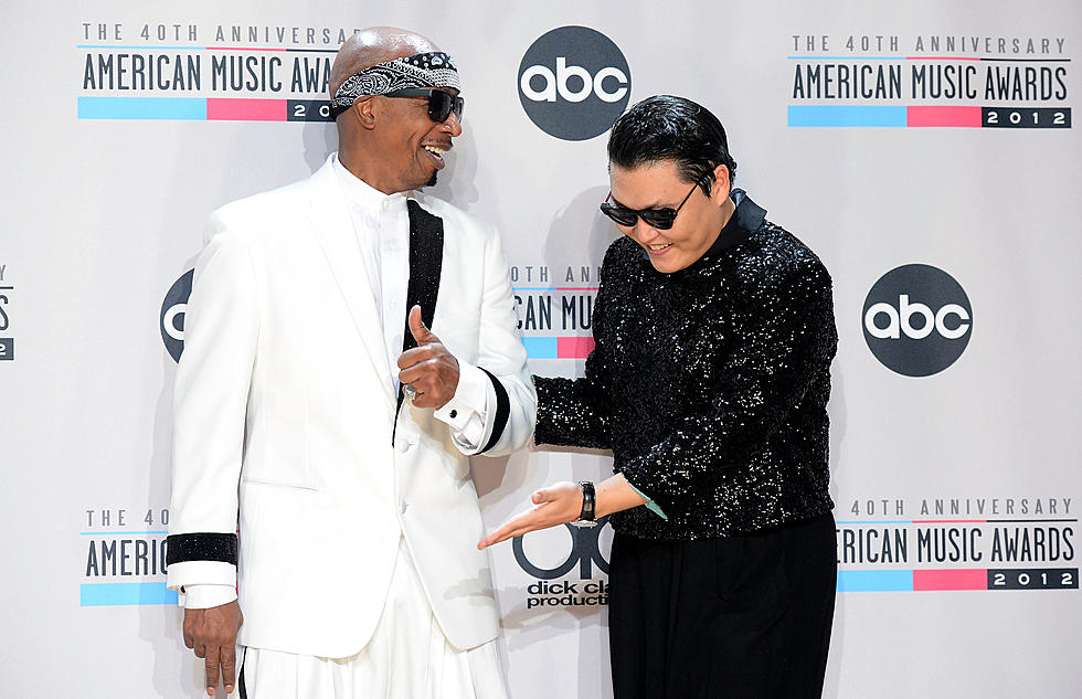 PSY & MC Hammer Team Up for ‘Gangnam Style / 2 Legit 2 Quit’ Mashup at the AMA’s Sunday [VIDEO]