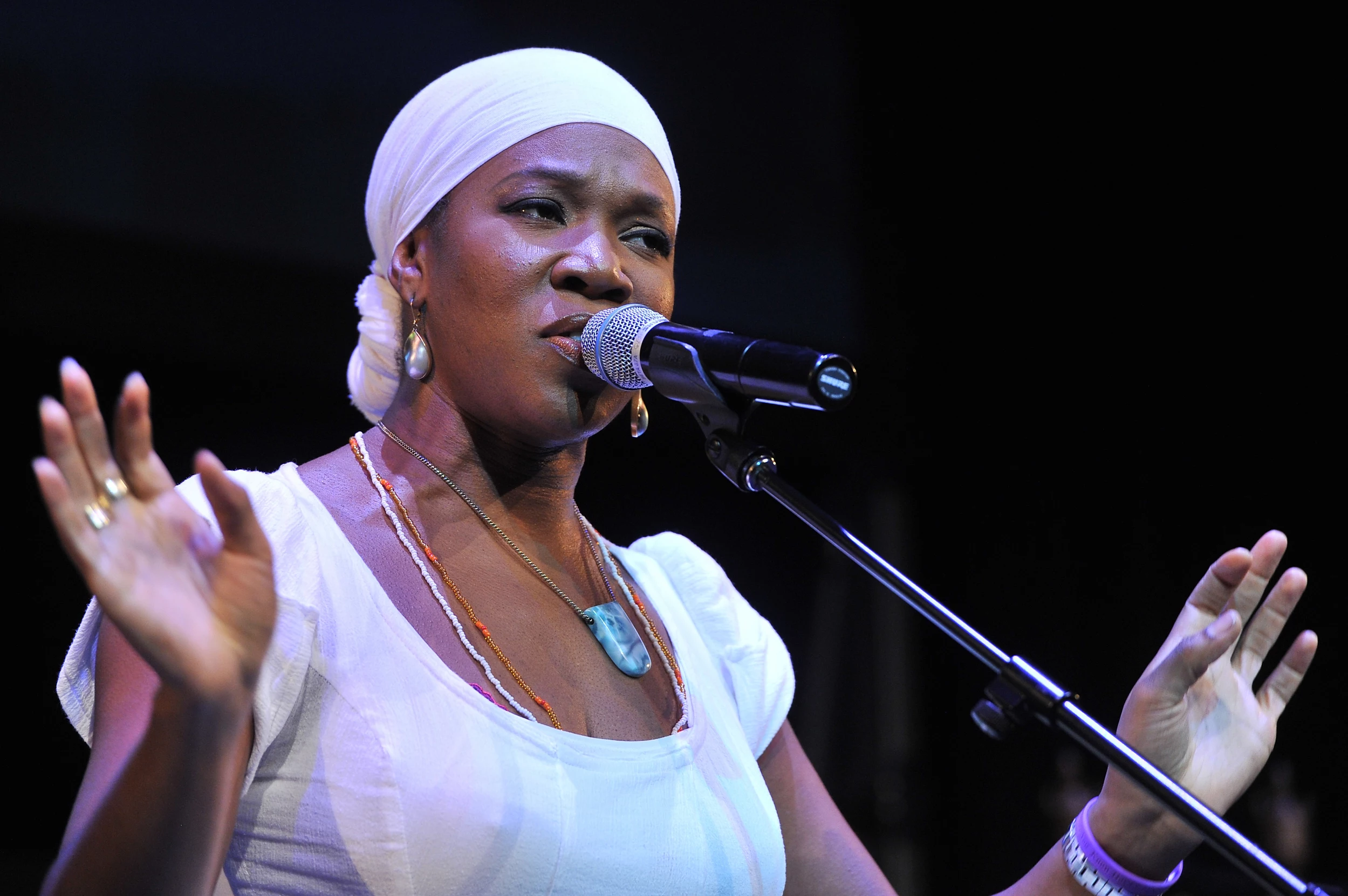 india arie songs about inequality