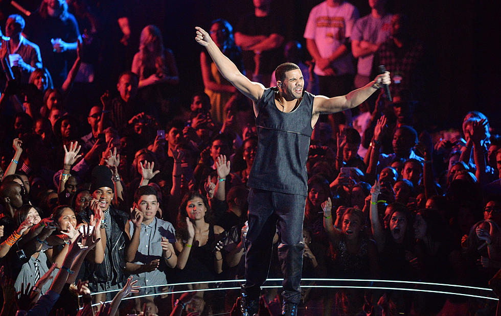 Drake and More Hit the Stage at MTV&#8217;s 2013 VMA&#8217;s [VIDEO]