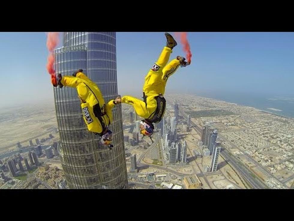 Base Jumpers Leap From Worlds Tallest Building ‘Burj Khalifa,’ in Dubai [VIDEO]