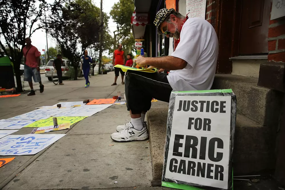 NYPD Officer Won’t Be Indicted In the Death by Chokehold of Eric Garner [VIDEO]