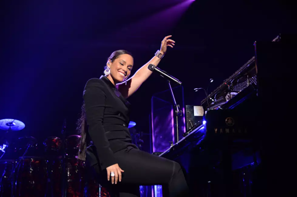 Alicia Keys&#8217; Keep A Child Alive Foundation Raises $3.8 Million &#8211; Tha Wire [VIDEO]