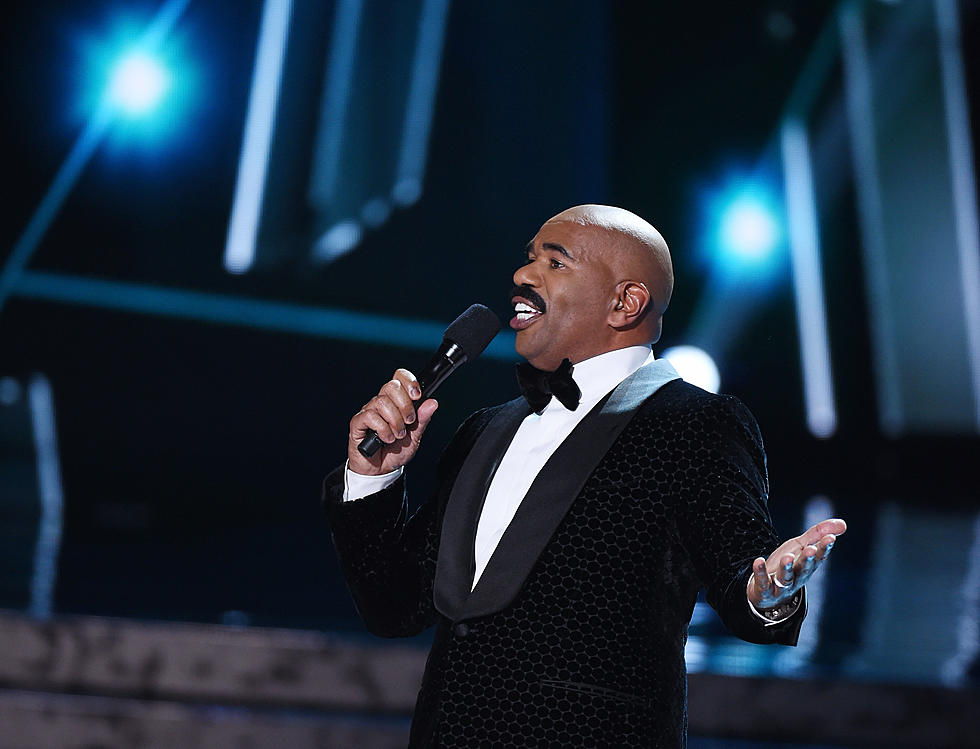 Steve Harvey Motivates Family Feud Crowd After Show Taping [VIDEO]
