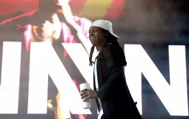 Lil Wayne’s Jet Forced to Land after He Suffers Seizure