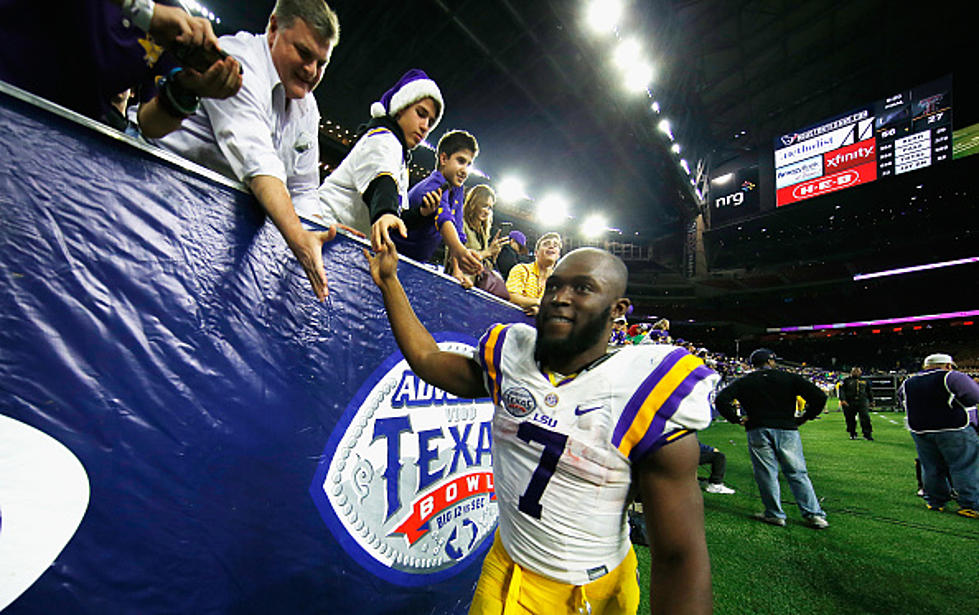 LSU’s Leonard Fournette Signs Massive Endorsement Deal With Under Armour – Tha Wire