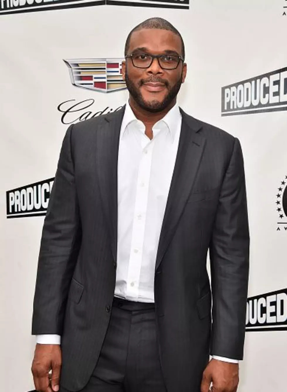 Tyler Perry Pays Off Everyone’s layaway At Walmart For Christmas – Tha Wire