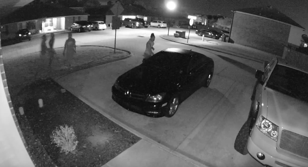 Suspects Wanted for Burglarizing Vehicles on Garland & Leon Drive