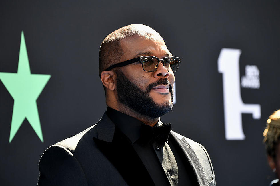Tyler Perry Sent Seaplane to Deliver Supplies to Bahamas