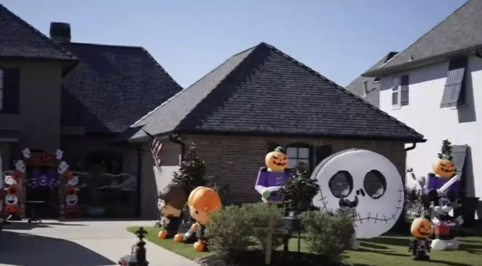 Lake Charles Family Turns Yard Into A Spooktacular Movie Theater