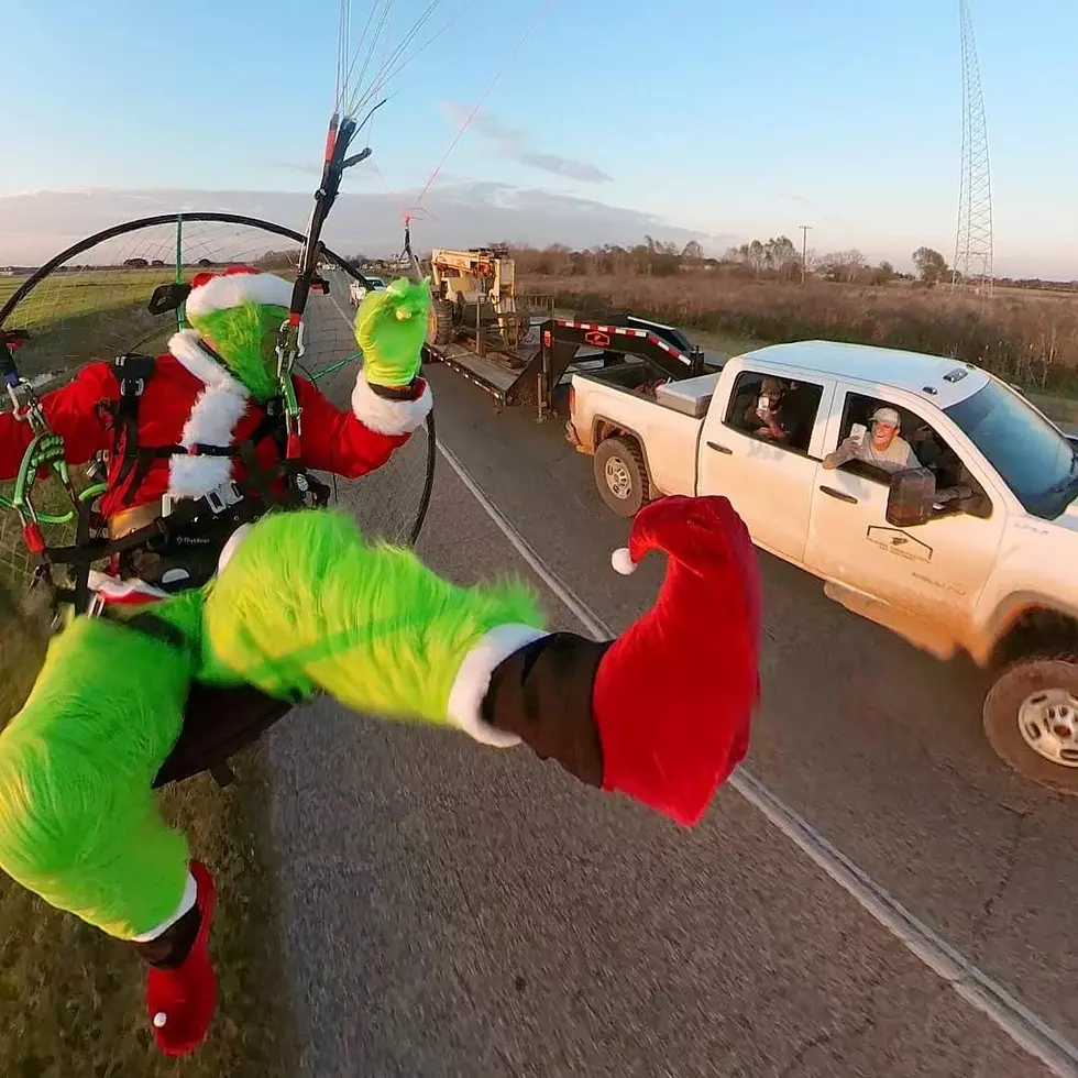Watch For The Grinch, He's Been Seen Flying Over Lake Charles!