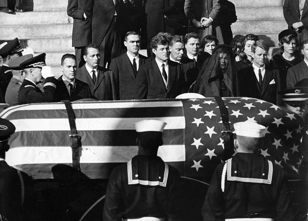 5 Of The Largest Celebrity Funerals In American History