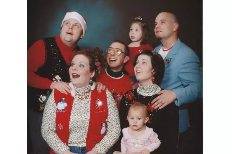 We’re Looking For The Lake Area’s Craziest Christmas Photo!