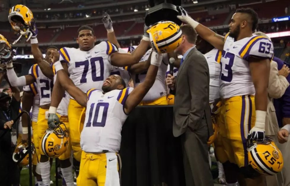 LSU Football Moves Up In AP Poll