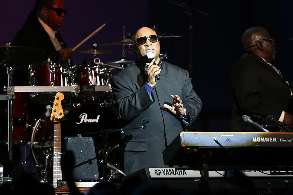 How Many Instruments Can Stevie Wonder Play? See Him Solo On Drums [VIDEO]