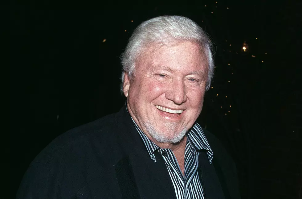 The Story Behind Merv Griffin’s Iconic Song “Christmas City” About Duluth And Long Lost B-Side