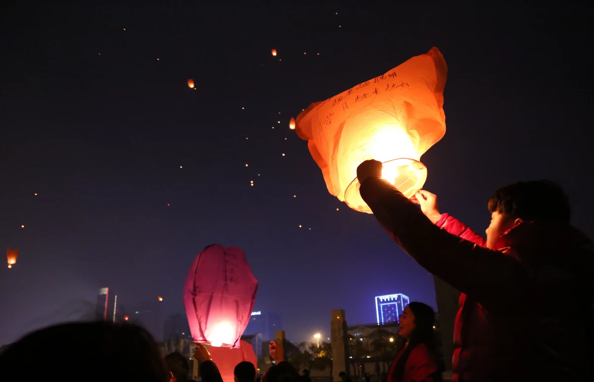 Are Sky Lanterns Legal In The States Of Minnesota And Wisconsin?